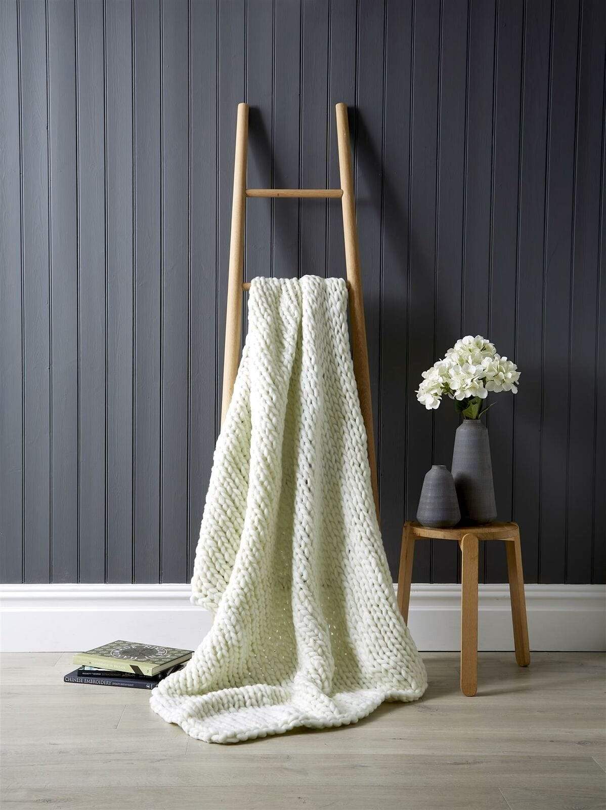 Chunky Cable Knit Throw Blanket